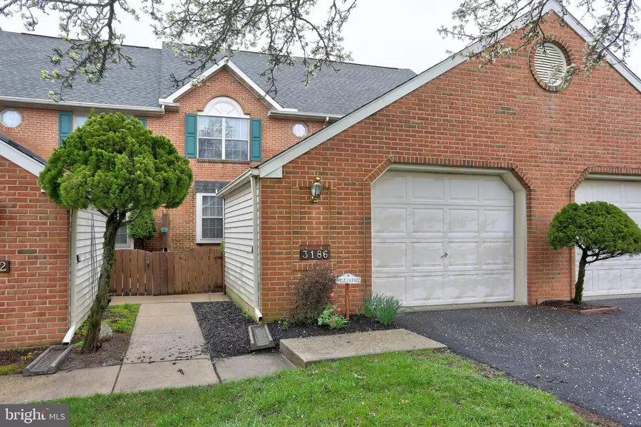 3186 CORNERSTONE DR, Lancaster, PA 17603