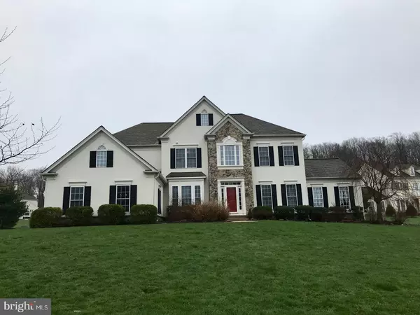 11 DEERFIELD DR, Malvern, PA 19355