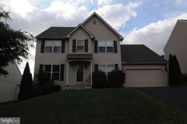 13 EAGLETON DR, Jacobus, PA 17407