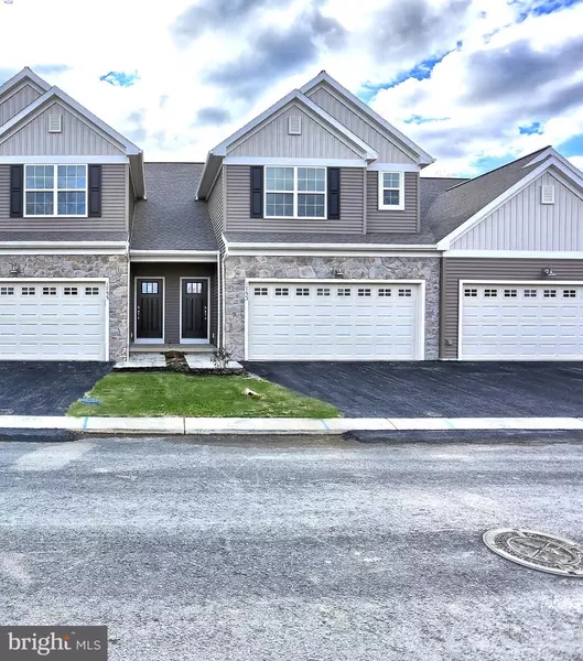 1753 SHADY LN, Mechanicsburg, PA 17055