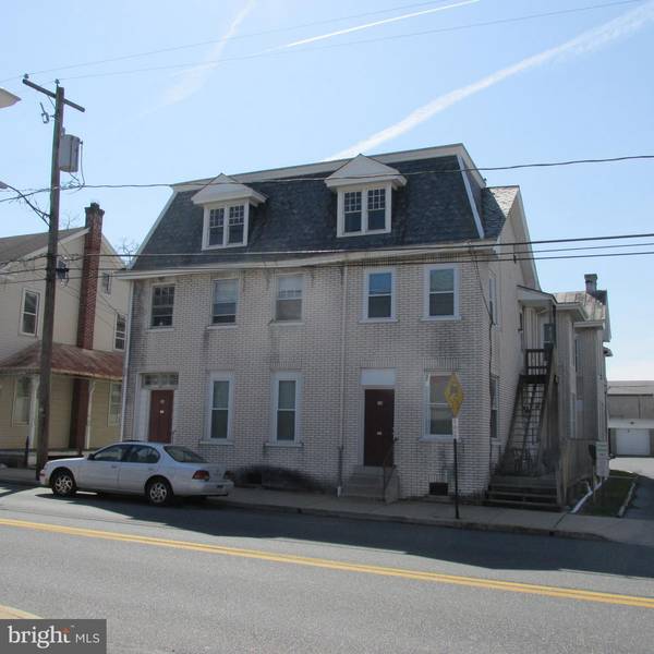 32-36 E HIGH ST, Elizabethtown, PA 17022