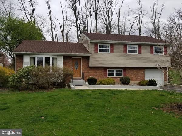 19 LLANFAIR LN, Ewing, NJ 08618