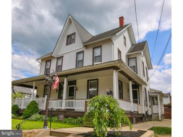 330 ERIE AVE, Quakertown, PA 18951