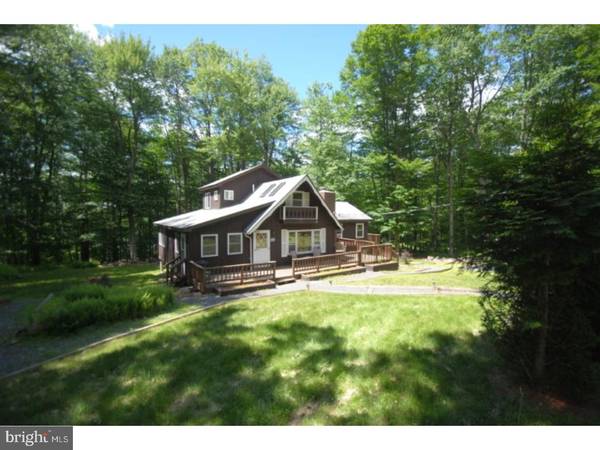 134 SKI TRL, Pocono Lake, PA 18347