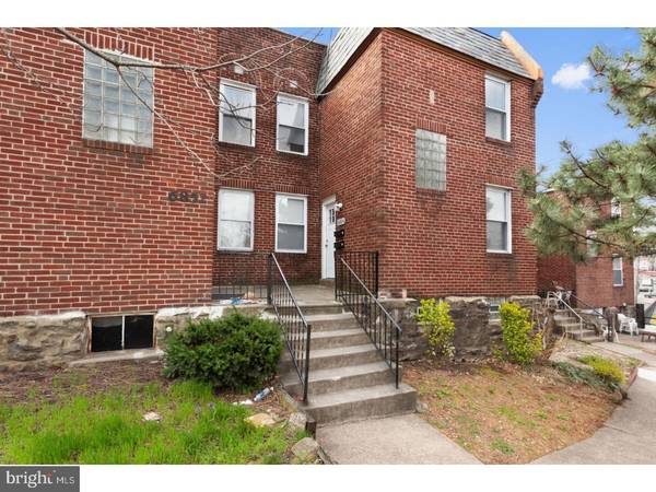 6854 MARSHALL RD, Upper Darby, PA 19082