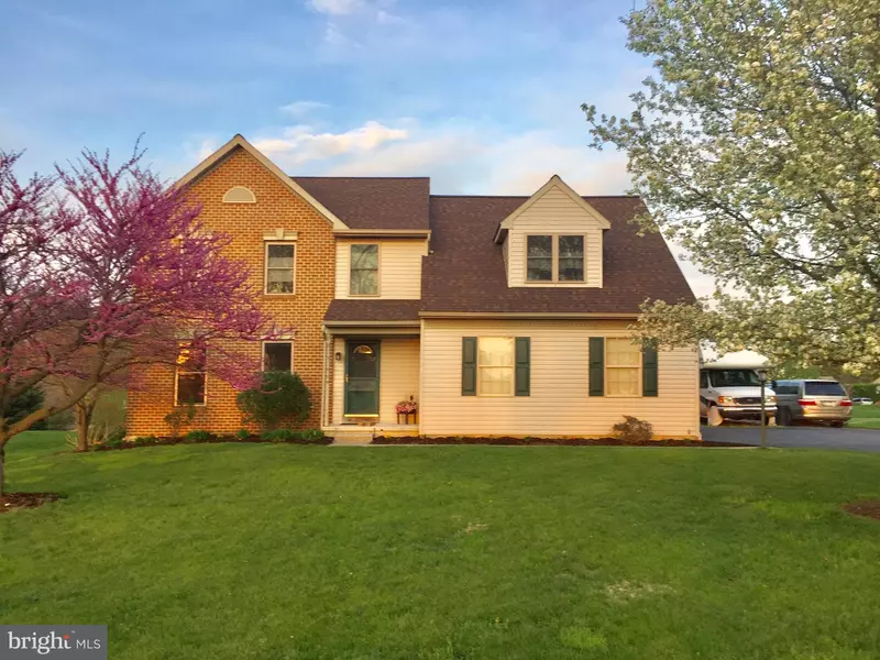 7 LONGENECKER ROAD, Lititz, PA 17543