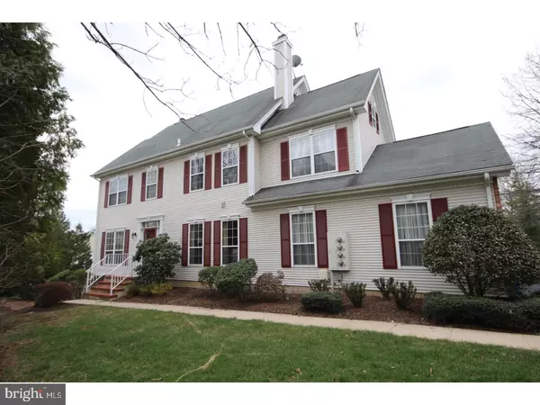 16 HOWE CT, Pennington, NJ 08534