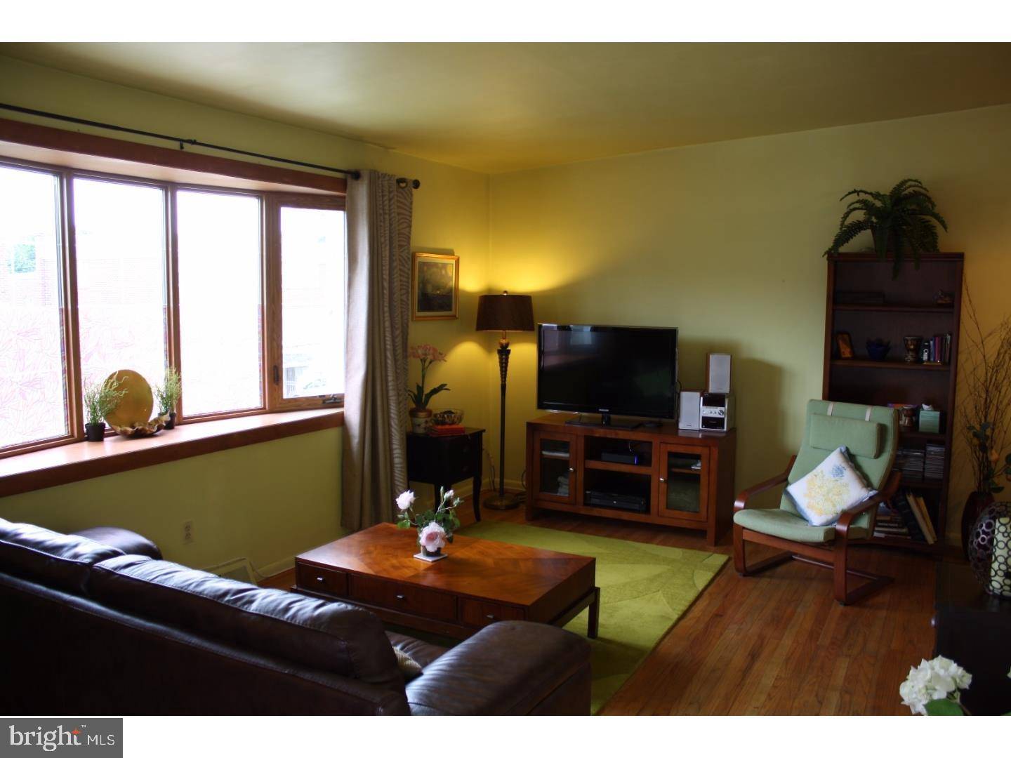 Philadelphia, PA 19128,528 WARTMAN ST