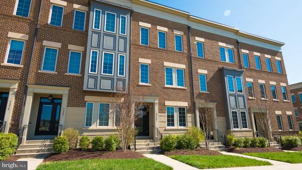 42282 YANCEY TER, Ashburn, VA 20148