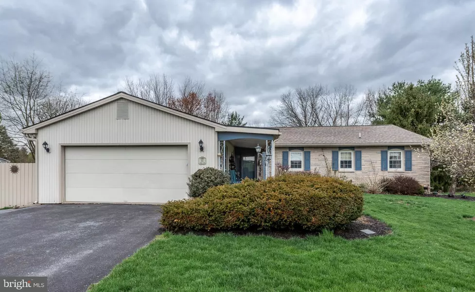 46 GREEN ACRE RD, Lititz, PA 17543