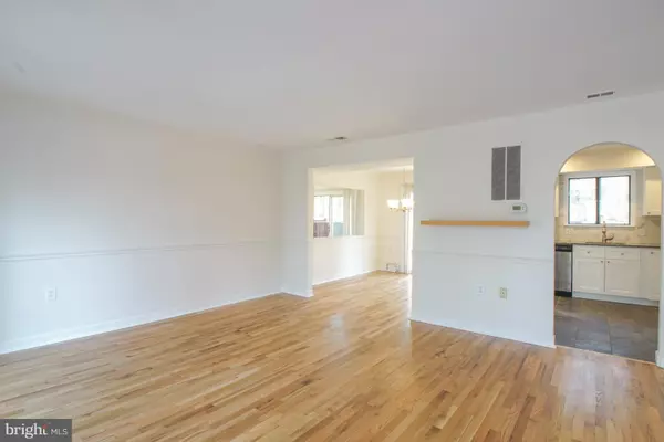 Reston, VA 20191,2321 EMERALD HEIGHTS CT