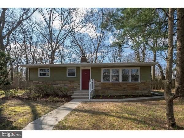 8 EVERGREEN RD, Mount Laurel, NJ 08054