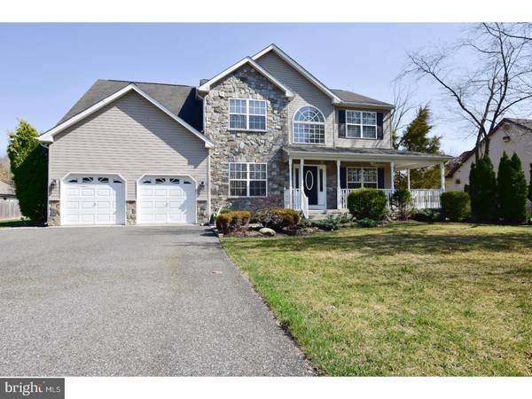 121 LILLIAN AVE, Sicklerville, NJ 08081