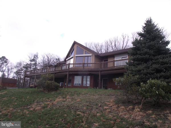 1414 WHITETAIL MOUNTAIN RD, Romney, WV 26757