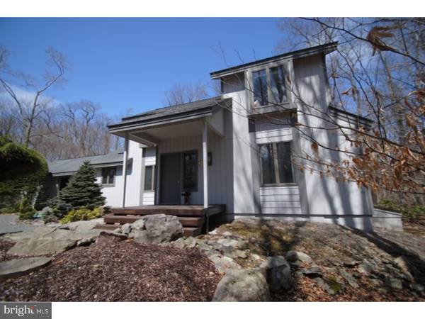 3167 PAUL BUNYAN TRL, Pocono Pines, PA 18350