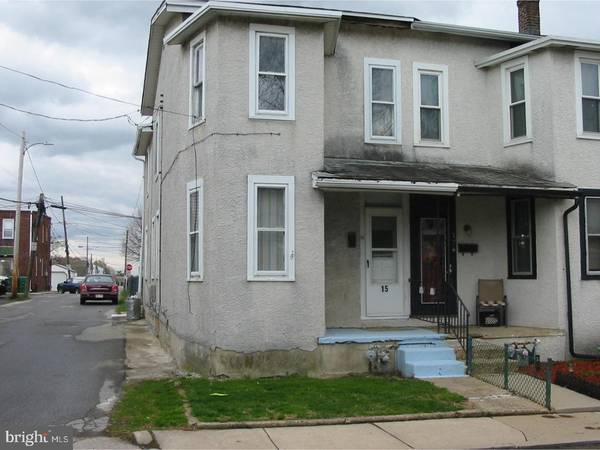 15 MARSHALL AVE, Marcus Hook, PA 19061