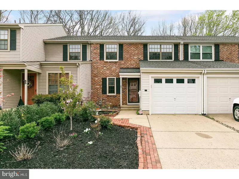 85 FARNWOOD RD, Mount Laurel, NJ 08054