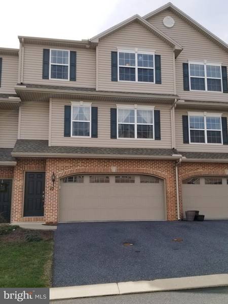 10 VISTA CIR #605, Lemoyne, PA 17043