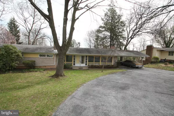 345 HILLSIDE DR, New Cumberland, PA 17070