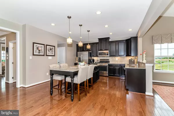 White Plains, MD 20695,10011 MOODY LN