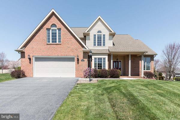 3535 FOX HILL DR, Chambersburg, PA 17202