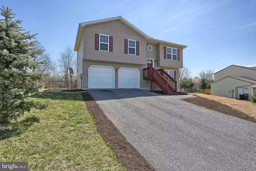 34 HORIZON DR, Fredericksburg, PA 17026