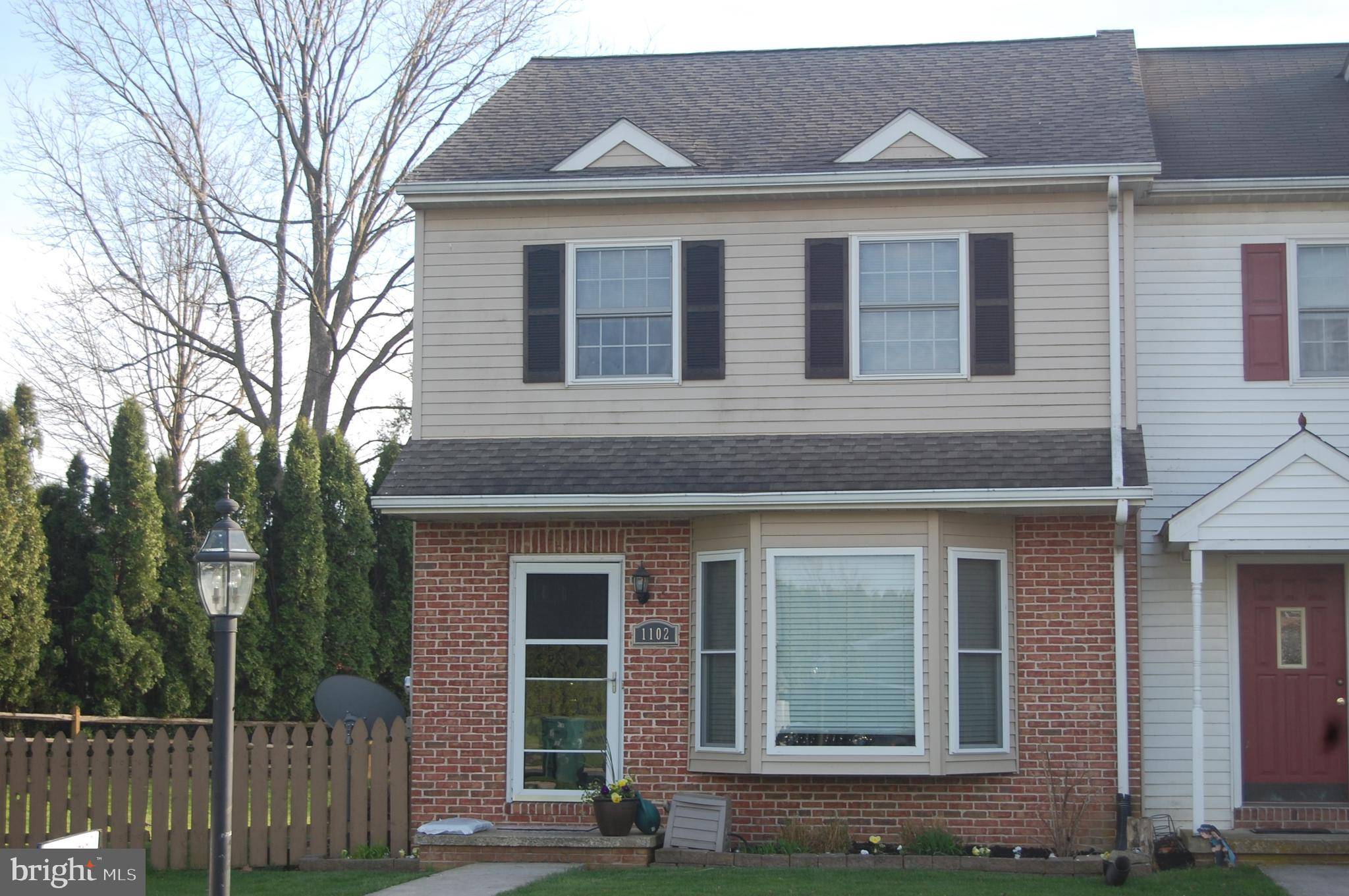 1102 HAMPDEN DR, Strasburg, PA 17579