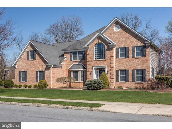 3295 N BAY HILL DR, Center Valley, PA 18034