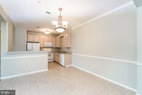 Alexandria, VA 22312,6480 CHEYENNE DR #303