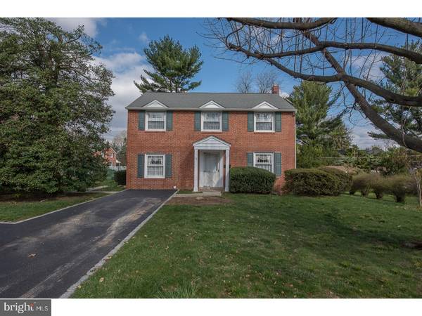 10 LONGVIEW DR, Springfield, PA 19064