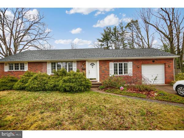 14 SUNSET DR, Voorhees, NJ 08043