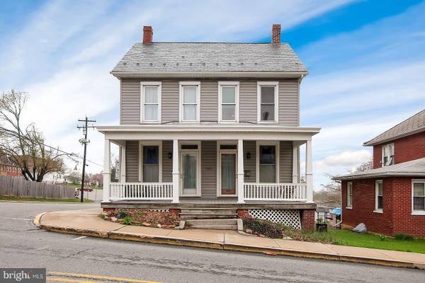 100 PLEASANT AVE, Dallastown, PA 17313