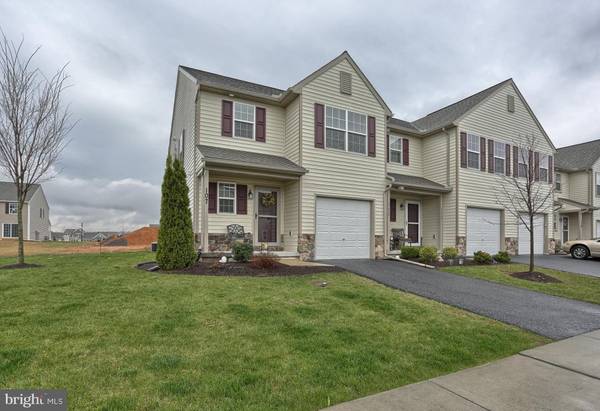 107 N VILLAGE CIR, Palmyra, PA 17078