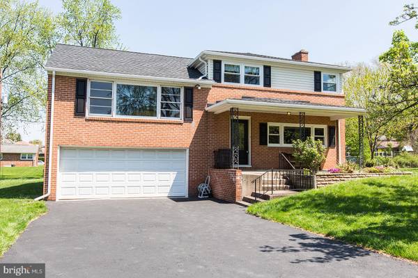 2547 SCHOOLHOUSE LN, York, PA 17402