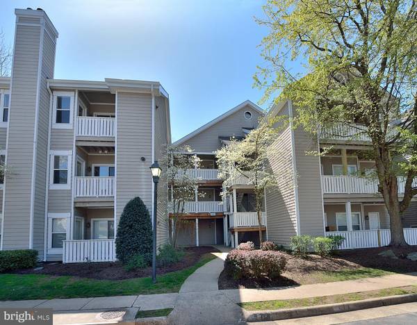 14321 CLIMBING ROSE WAY #303, Centreville, VA 20121