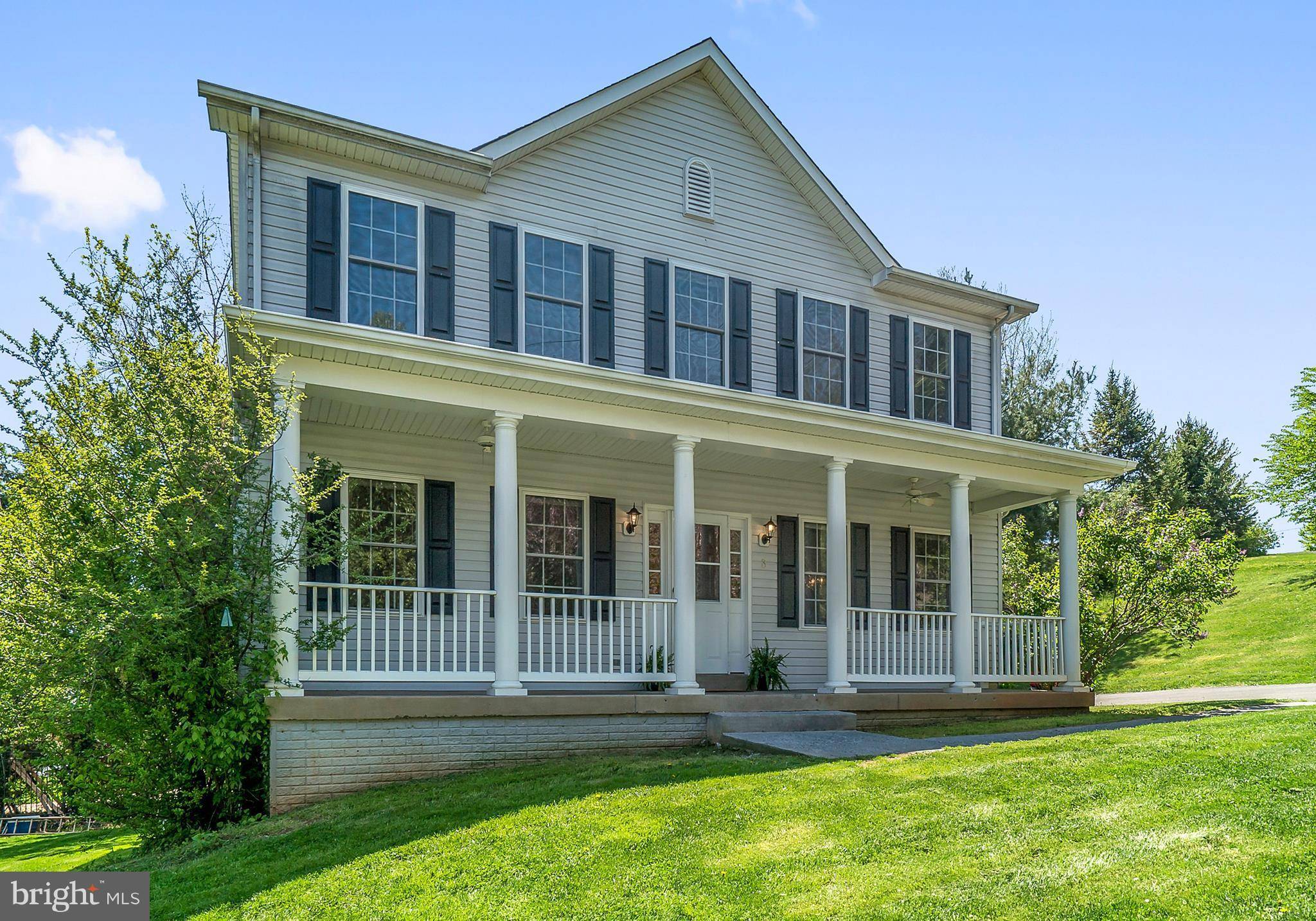 3 FARM LN, Sperryville, VA 22740