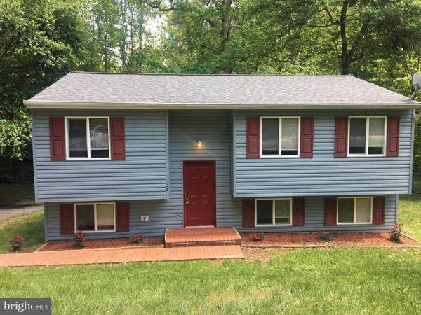 326 BURMAN LN, Fredericksburg, VA 22407