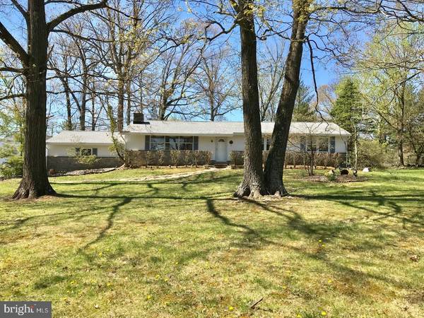 2 FOX RUN LN, Newtown Square, PA 19073