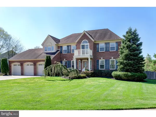 40 HORSESHOE DR, Mount Laurel, NJ 08054