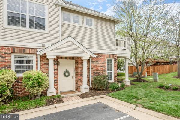 Ashburn, VA 20147,45050 BRAE TER #101