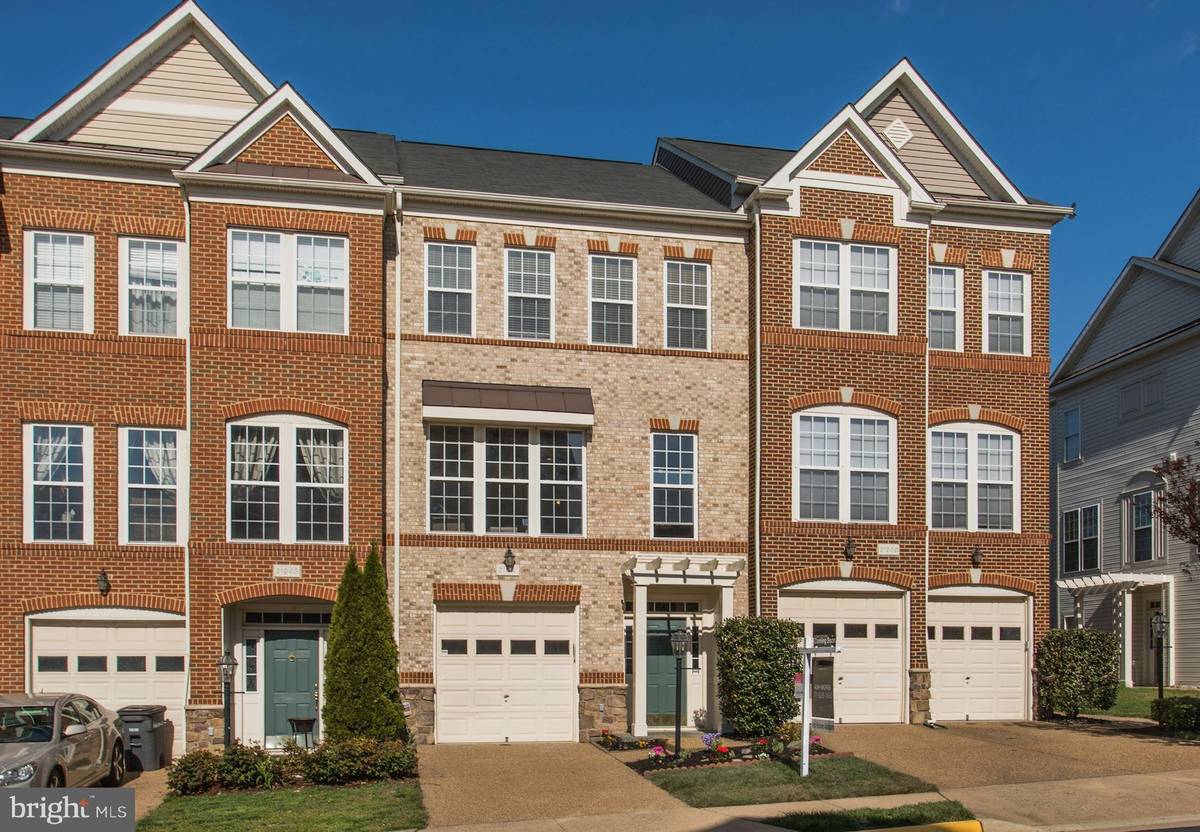 Ashburn, VA 20148,21941 HALBURTON TER