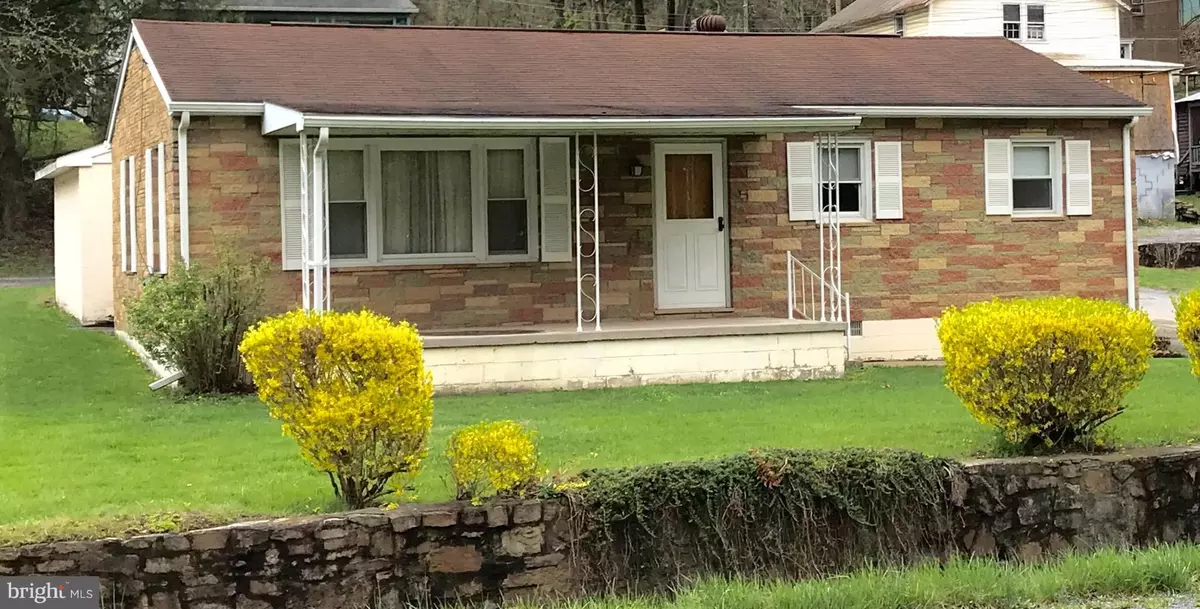 Berkeley Springs, WV 25411,15 PEER LN