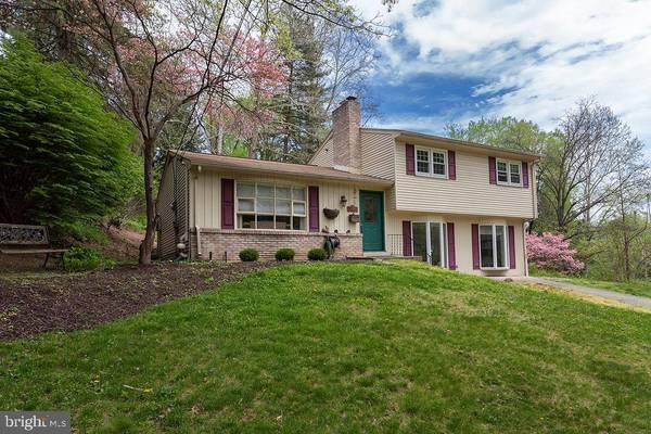 144 YELLOW BREECHES DR, Camp Hill, PA 17011