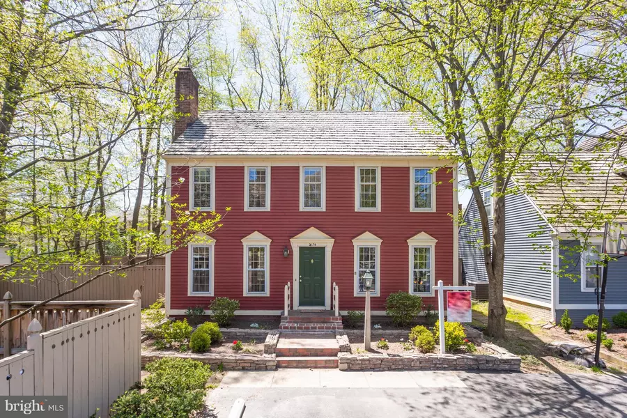 2074 COBBLESTONE LN, Reston, VA 20191