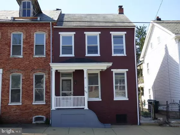 Columbia, PA 17512,492 MANOR STREET