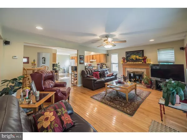 Mount Laurel, NJ 08054,7 WHITECHAPEL CT