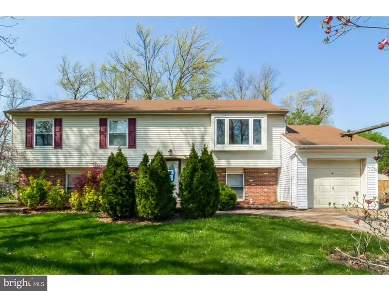 4 POPLAR TER, Cherry Hill, NJ 08002