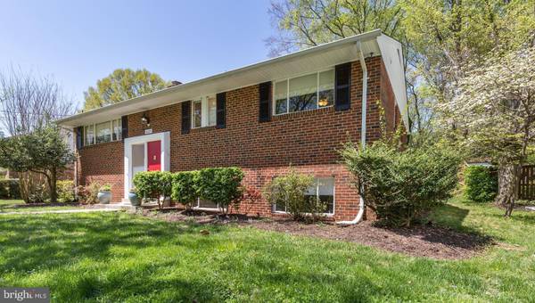 10224 HATHERLEIGH DR, Bethesda, MD 20814