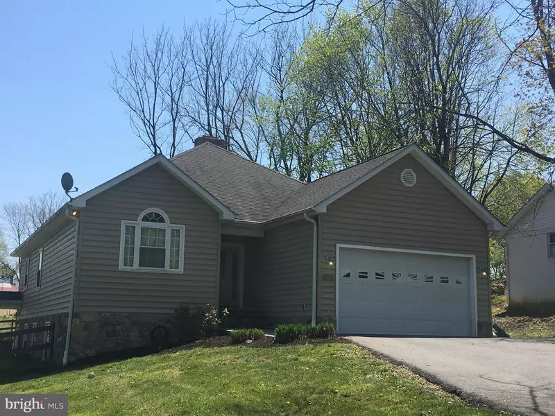 4005 EVERGREEN DR, Hampstead, MD 21074