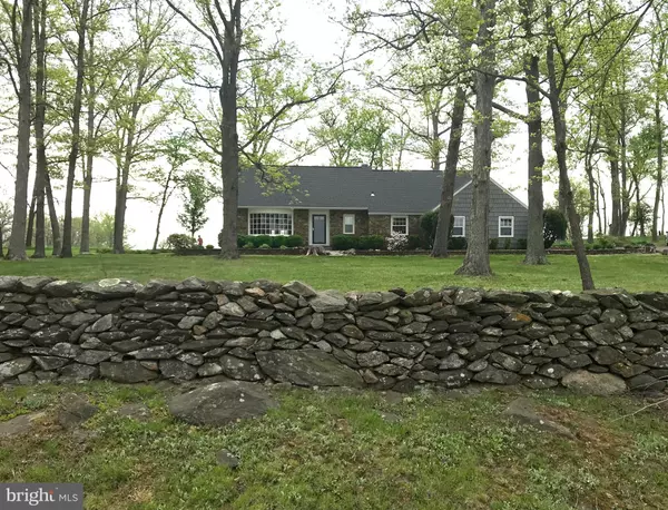 20942 WILLISVILLE RD, Bluemont, VA 20135